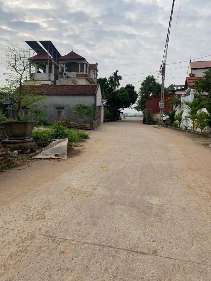 Đất kinh doanh khu phố Thượng Tùng, Tân An 100m² giá 2 tỷ - Đầu tư sinh lời ngay!