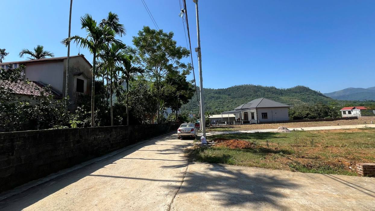 Đất nền Phú Cát - Quốc Oai 100m² giá chỉ 2 tỷ - Sổ đỏ chính chủ!