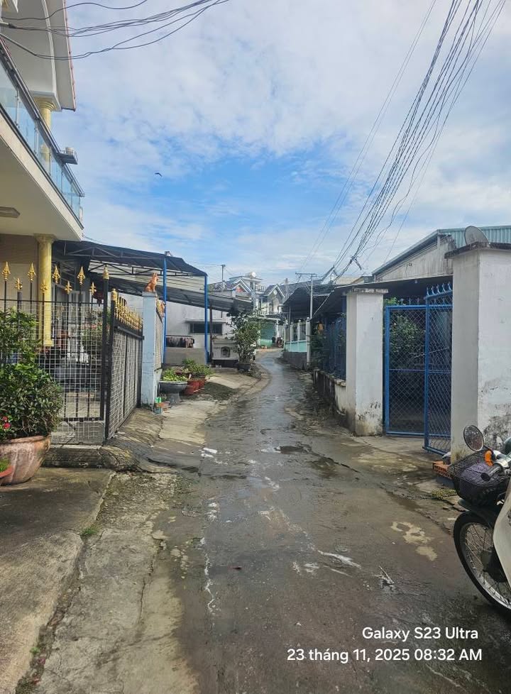 Lô đất Tân Đông Hiệp 403m² giá 8.06 tỷ - Vị trí trung tâm, tiện ích đa dạng!