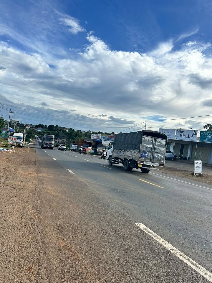 Đất mặt đường Quốc lộ 14, Đắk Nông 870m² giá 3.6 tỷ - Đầu tư sinh lời ngay!