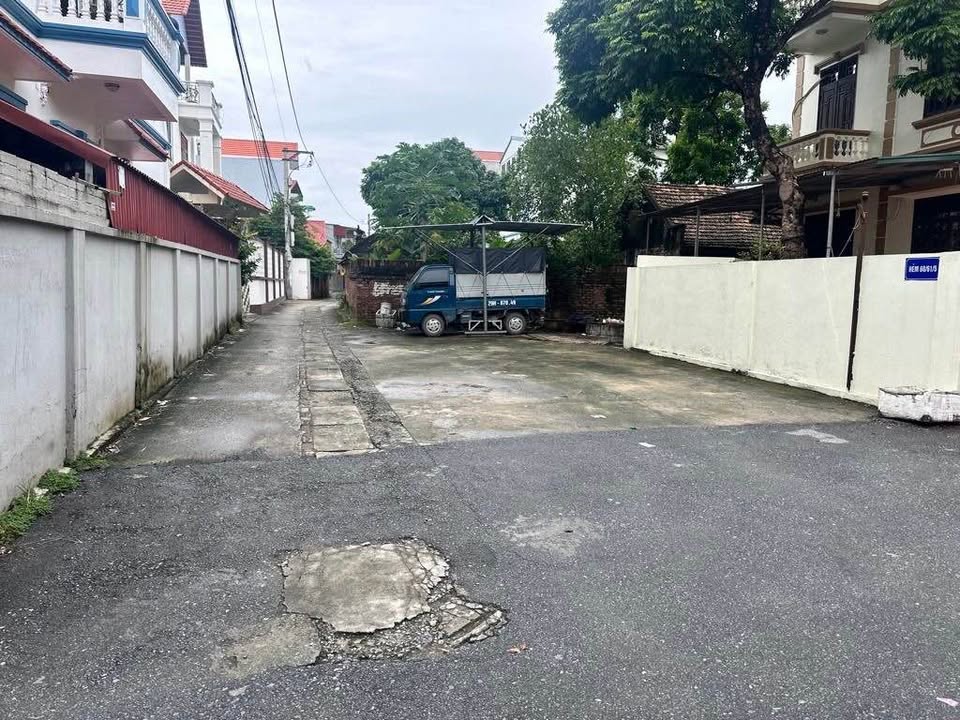 Đất Phú Thị, Gia Lâm 90m² giá 5 tỷ - Vị trí đắc địa gần bãi xe ô tô!