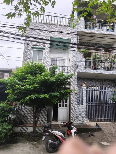 Nhà riêng Dĩ An 30m² giá 1.43 tỷ - Sổ chung, đường 5m thông thoáng!