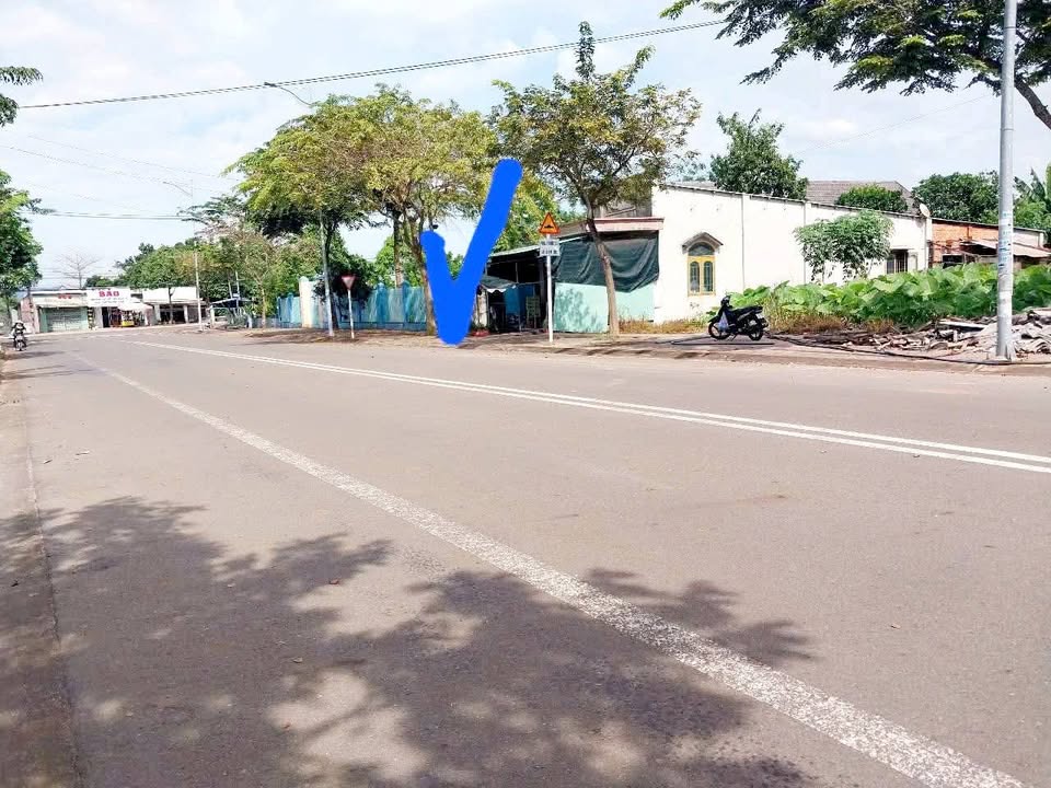 Đất nền 2 mặt tiền đường 82, Hòa Long, 194m² giá 1.99 tỷ - Vị trí lý tưởng cho kinh doanh