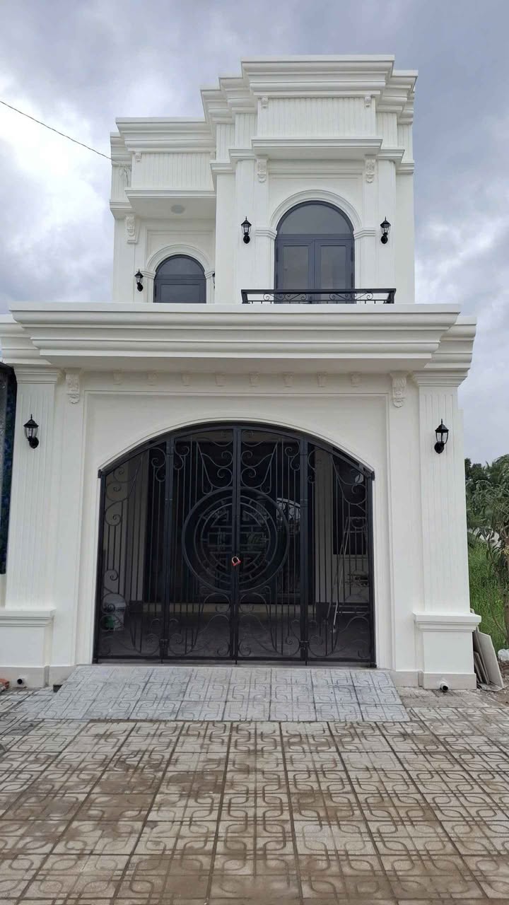 Nhà mặt tiền phường Thanh Đức, Vĩnh Long 100m² giá 2 tỷ - Sẵn sàng dọn vào ở!