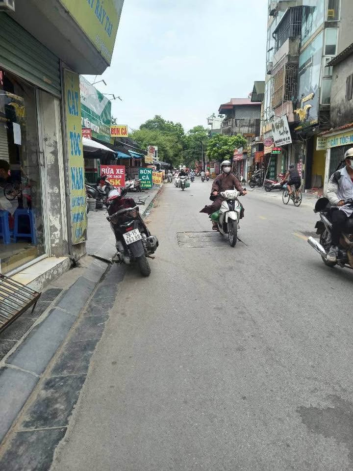 Nhà mặt phố Nguyễn Đức Cảnh, 40m² giá 11 tỷ - Kinh doanh sầm uất, ô tô tránh!