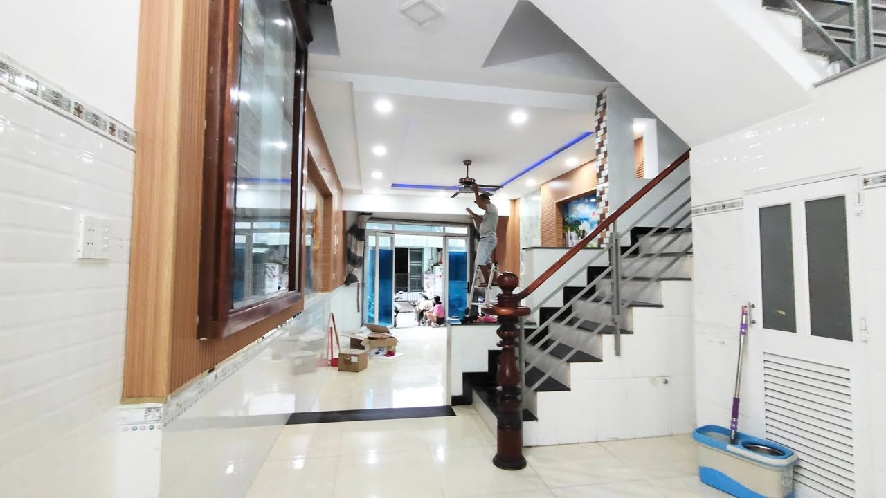 Nhà 4 Tầng Hẻm Xe Hơi 68m² Bình Tân - Giá Chỉ 5 Tỷ!