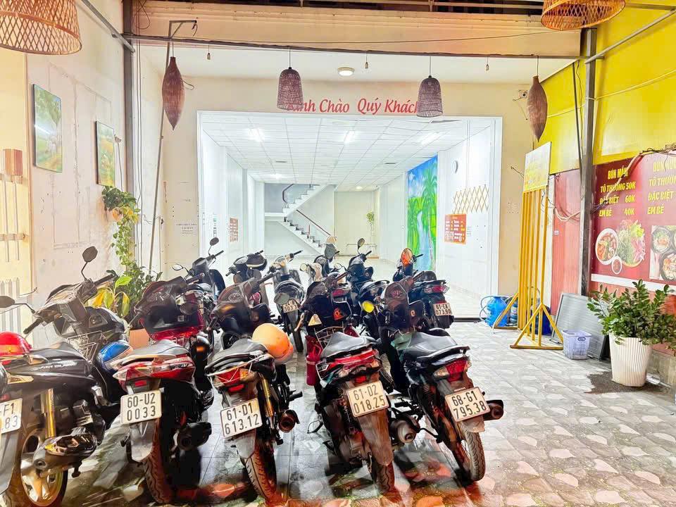 Nhà mặt tiền Trần Quốc Toản, Dĩ An 141m² giá 12,7 tỷ - Kinh doanh sầm uất!