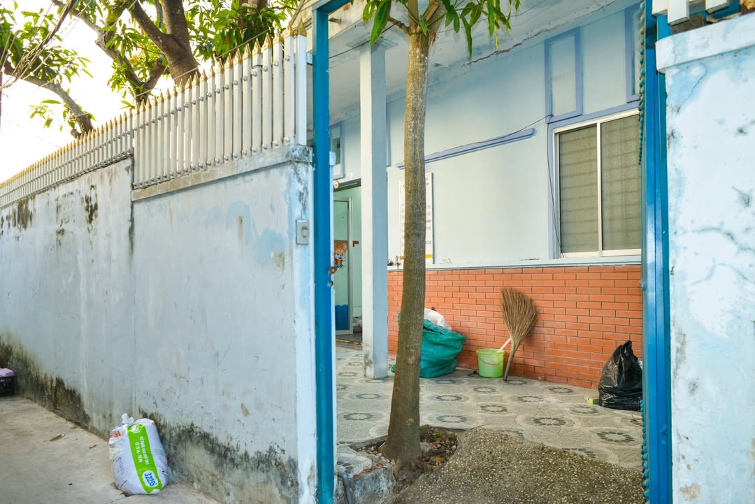 Nhà phố Mỹ Tho 198.95m² giá 2 tỷ - Hướng Tây, sân rộng rãi!