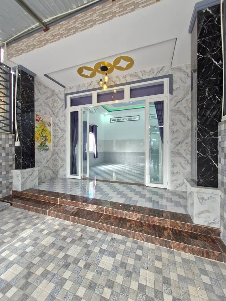 Nhà phố Bàn Cờ, Tây Ninh 160m² giá 1.32 tỷ - Phòng ngủ rộng rãi, gần trường học!