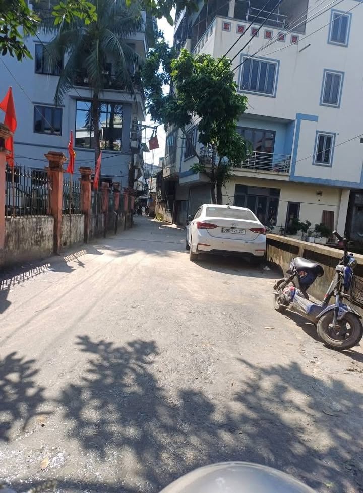 Đất nền Chàng Sơn Thạch Thất 95m² - Giá thỏa thuận, gần chợ siêu to!