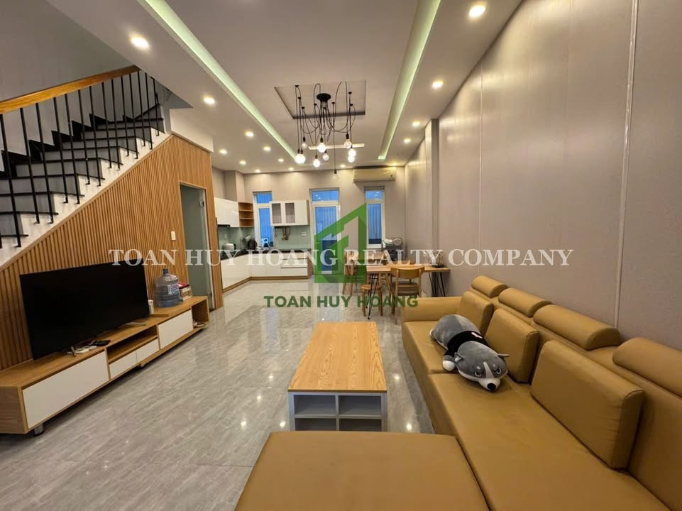 Nhà phố 3 tầng tại Phú Gia Compound 90m² giá 22 triệu - Thiết kế hiện đại, tiện nghi đầy đủ!