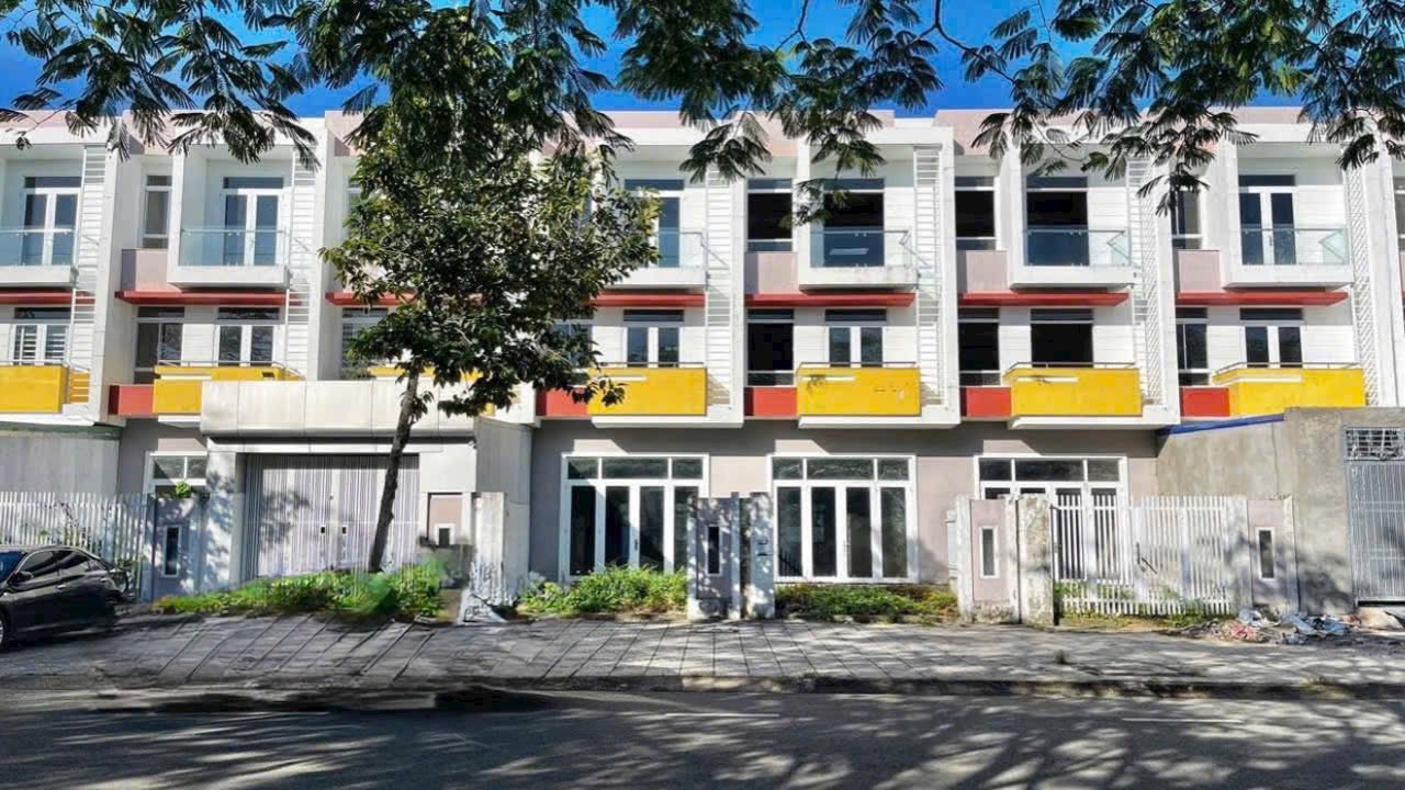 Shophouse đường 3 tháng 2, P25, 150m² giá 5 tỷ - Vị trí thông thoáng, tiện ích đầy đủ!