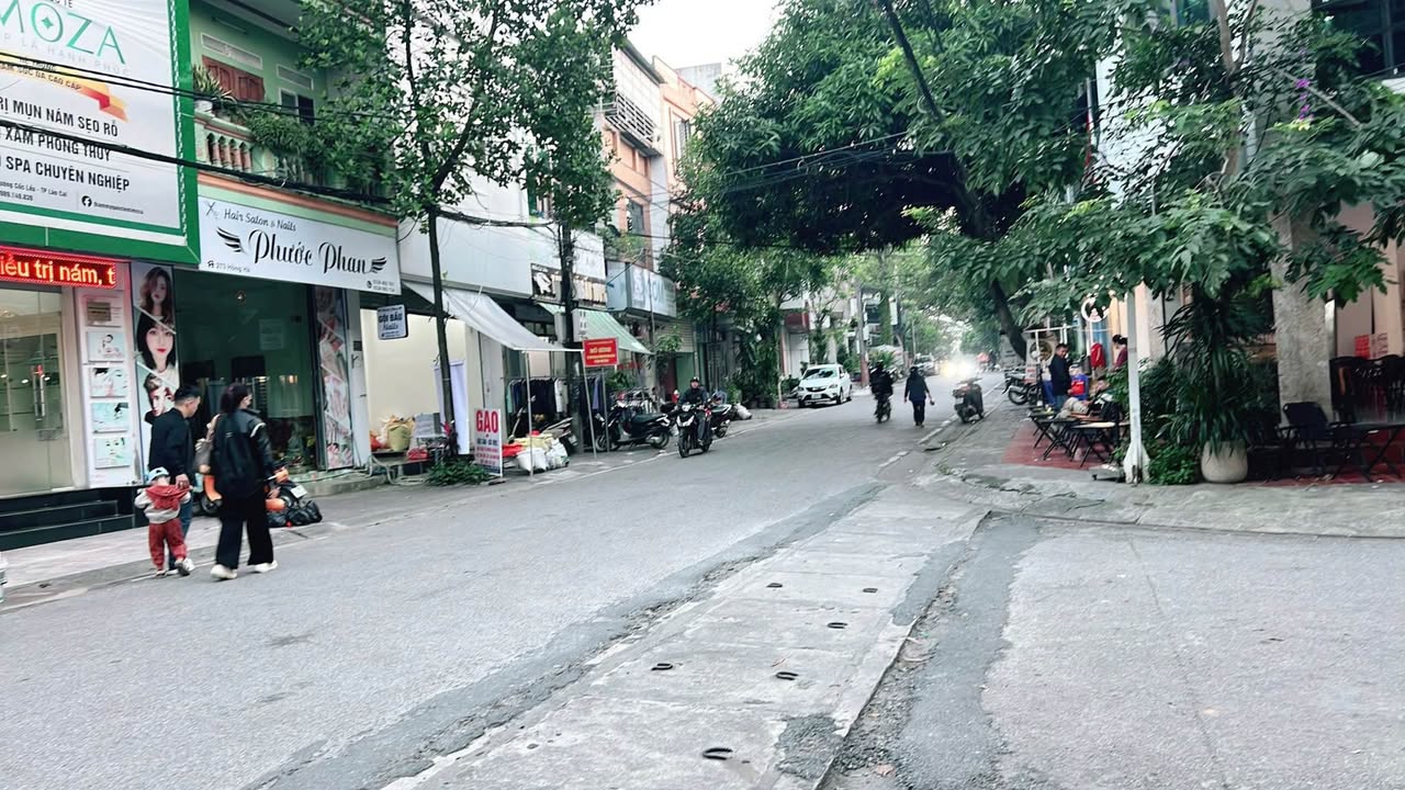 Nhà 1.5 tầng đường Hồng Hà Cốc Lếu 65m² giá 3.2 tỷ - Khu kinh doanh nhộn nhịp!