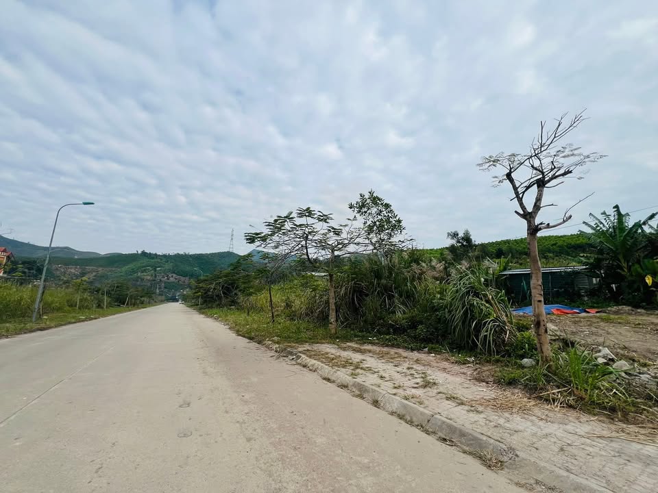 Đất nền tại Mông Dương, Cẩm Phả 250m² giá chỉ 700 triệu - Đầu tư sinh lời ngay!