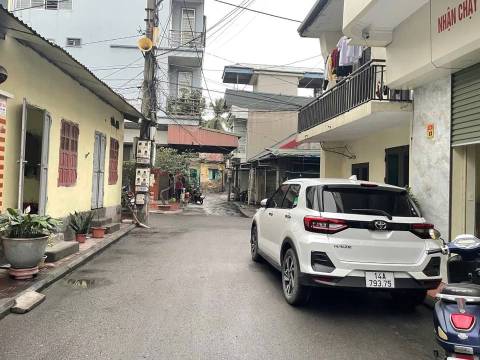 Nhà Cẩm Đông 63m² giá 2.3 tỷ - Kinh doanh, chính chủ!