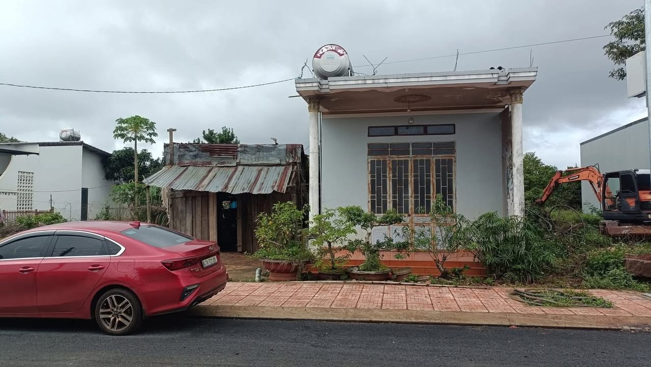 Đất nền Đường Nguyễn Văn Trỗi, Krông Năng 300m² giá 3.3 tỷ - Cơ hội đầu tư hấp dẫn!