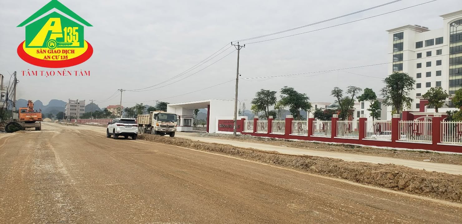 Đất đối diện cổng Trường Đại học Hoa Lư Ninh Bình 114m² giá 12 tỷ - Cơ hội đầu tư tuyệt vời!