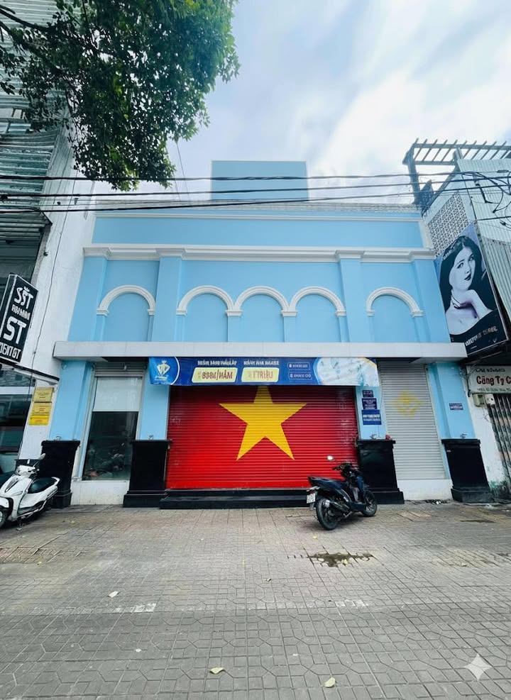 Cho thuê mặt bằng 400m² mặt tiền đường Trần Hưng Đạo - Kinh doanh thuận lợi!