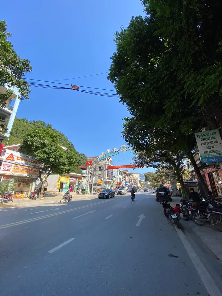 Đất thổ cư đường Nguyễn Trãi, Hà Giang 240m² giá 2 tỷ - Đầu tư lý tưởng!