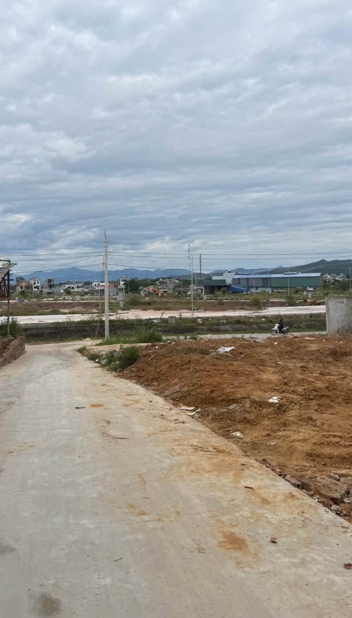 Đất nền góc 2 mặt tiền khu 7 Hải Yên 96m² giá 1.5 tỷ - Tiềm năng đầu tư lớn!