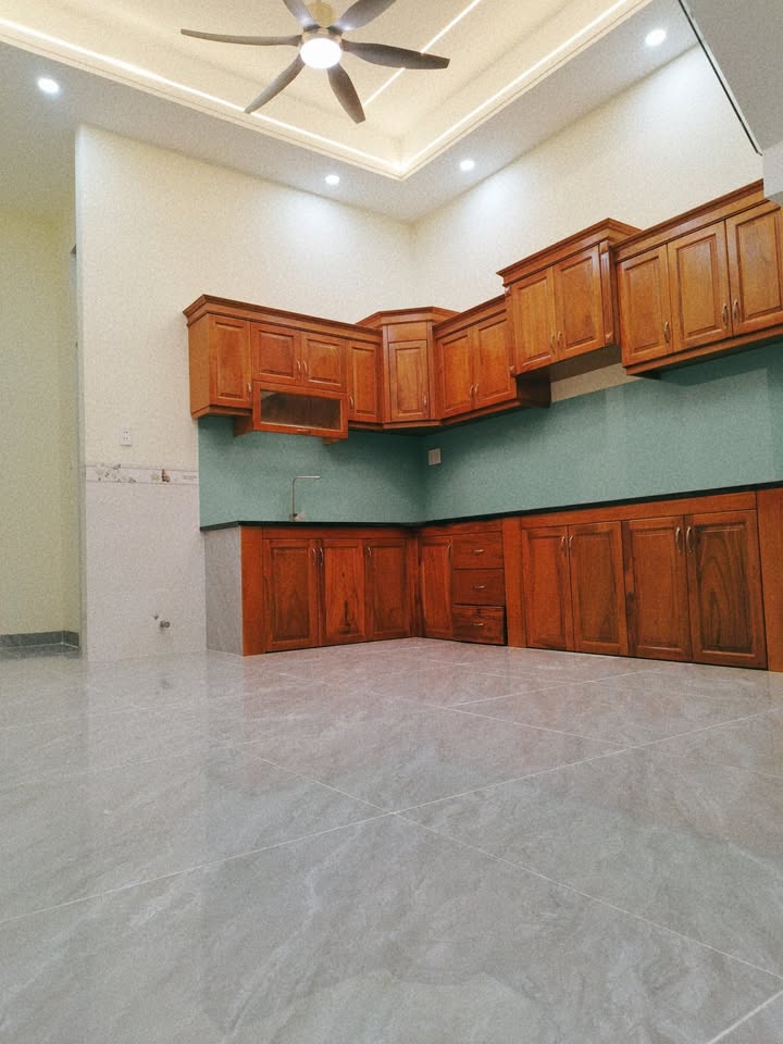 Nhà riêng Phường Tân Hạnh Dĩ An 90m² giá 2.7 tỷ - Sổ hồng riêng, thổ cư 100%!