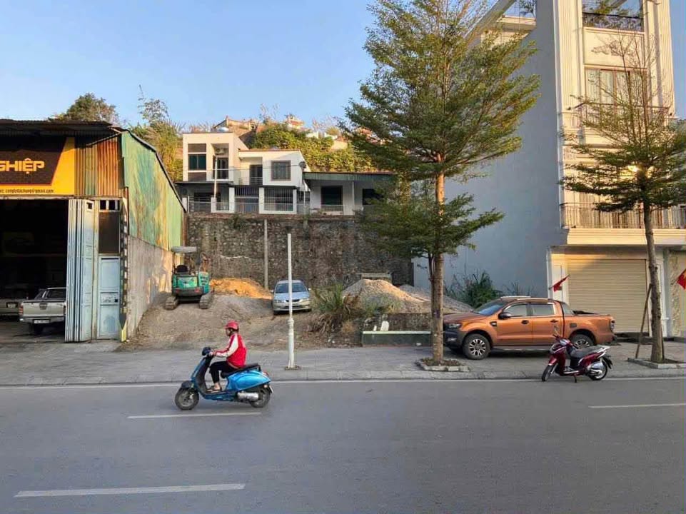 Đất nền mặt tiền đường 18, phường Hà Tu, 70m² giá 4 tỷ - Cơ hội kinh doanh tuyệt vời!