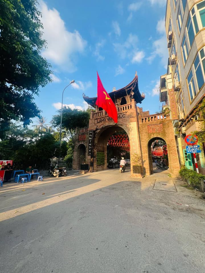 Đất Phố Lụa Vạn Phúc Hà Đông 30m² giá 7.15 tỷ - Sổ đỏ chính chủ, xây dựng ngay!