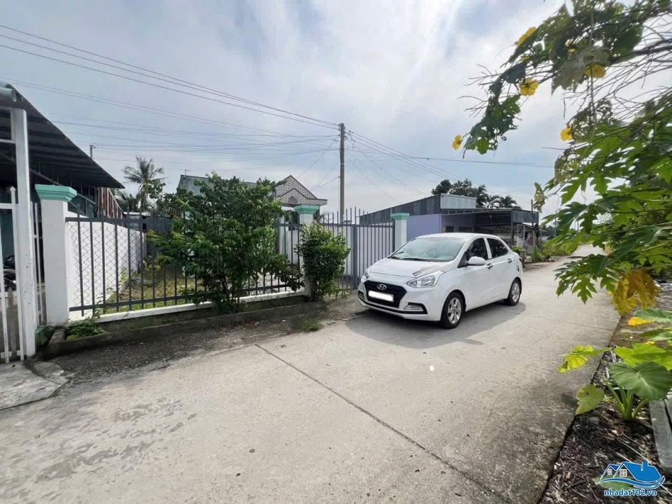 Bán nhà cấp 4 mặt tiền kênh Tân Điền 158,7m² giá 700 triệu - Ô tô tới nhà!