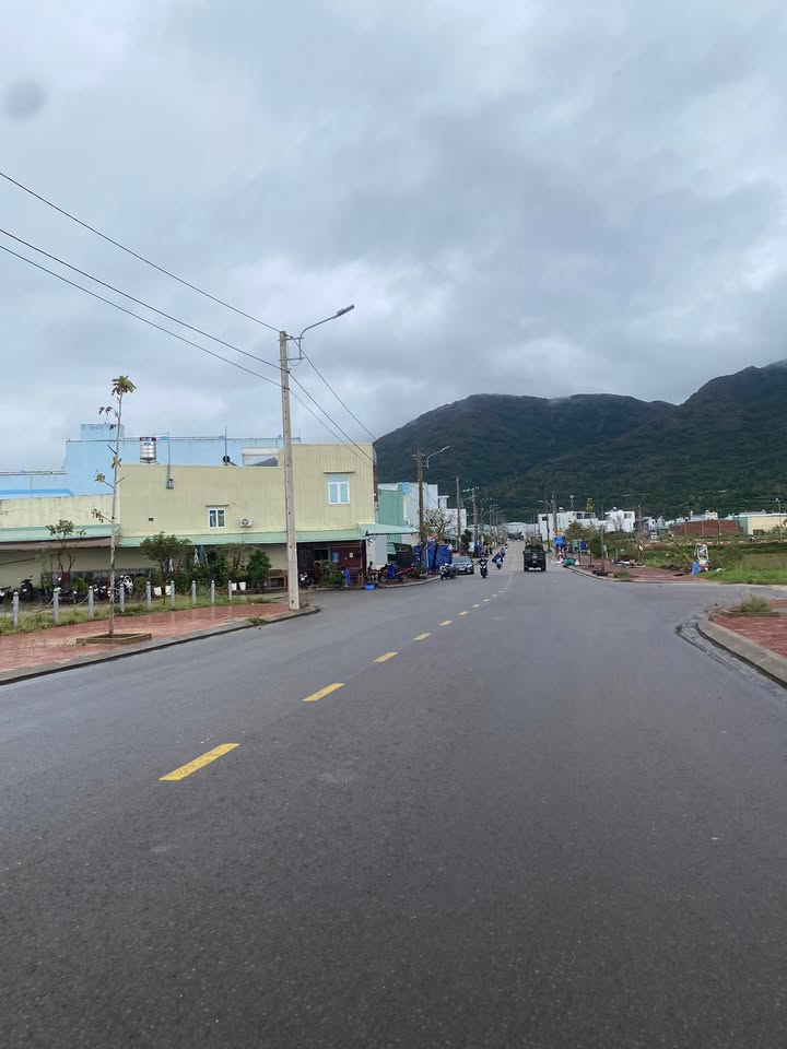 Đất mặt tiền Nhơn Phú 40m² giá 1.599 tỷ - Sổ hồng chính chủ!