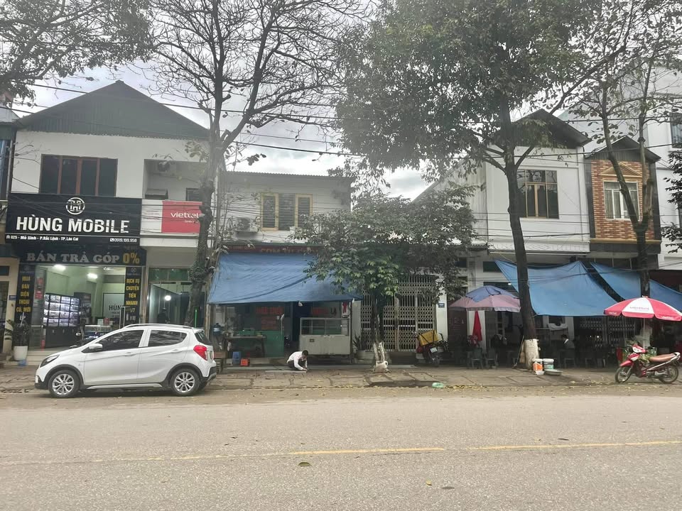 Bán nhà FrontHouse đường Mỏ Sinh B6, Lào Cai 100m² giá 3 tỷ - KD cực tốt!