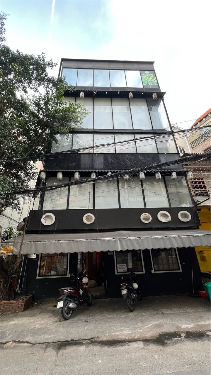 Nhà cho thuê mặt tiền Phan Xích Long, Phú Nhuận - 5 tầng, giá 40 triệu/tháng