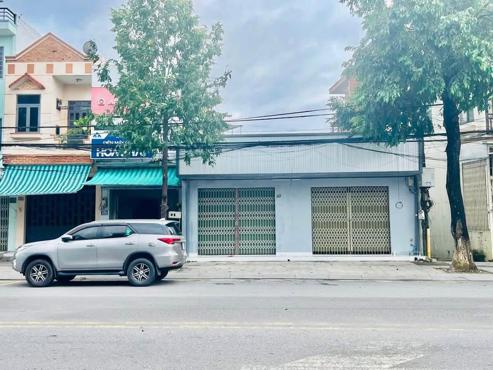 FrontHouse Quảng Ngãi 107.7m² giá 5.5 tỷ - Đầu tư kinh doanh thuận lợi!