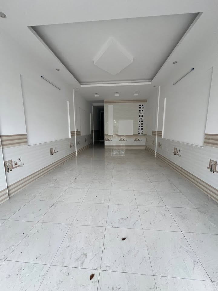 Nhà 1 Trệt 2 Lầu Khu Licogi, Cà Mau 120m² giá 2.69 tỷ - Sẵn sàng vào ở!