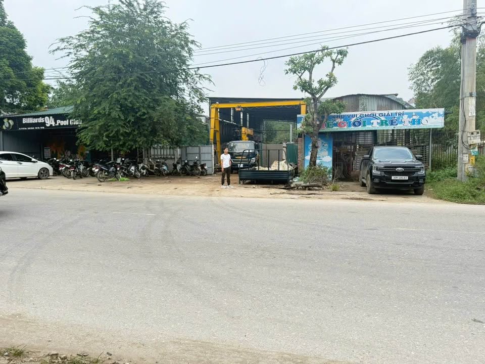 Nhà mặt phố kinh doanh 266m² tại Sơn Tây, giá chỉ 3 tỷ - Đầu tư sinh lời ngay!