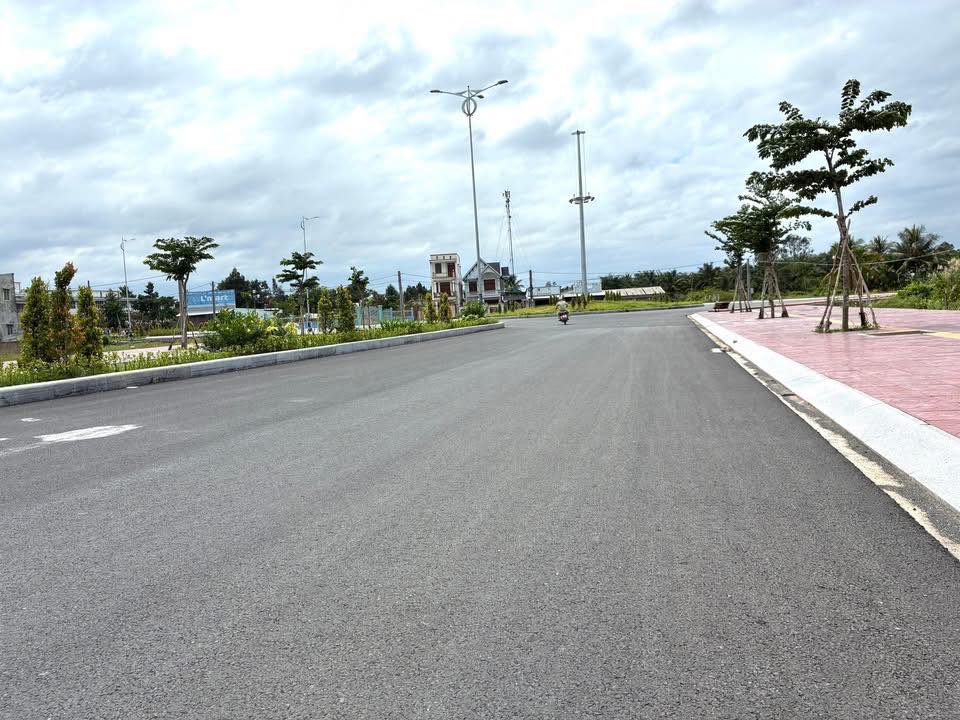 Đất nền biệt thự góc 2 mặt tiền Võ Văn Kiệt 393m² giá 9.8 tỷ - Tiềm năng phát triển vượt trội!