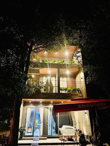 Nhà 3 tầng góc 2 mặt tiền Nguyễn Trãi, Hải Lăng 134m² giá 3 tỷ - Kinh doanh thuận lợi!