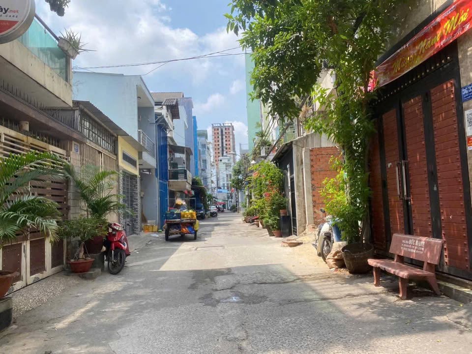 Nhà hxh bán gấp gần siêu thị Aeon, Bình Hưng Hòa, Bình Tân - 4.65 tỷ - Sẵn sàng vào ở!