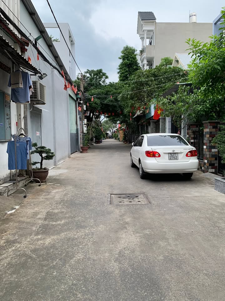 Nhà hẻm xe hơi 80m² quận 12 giá chỉ 5 tỷ - Sổ hồng chính chủ!