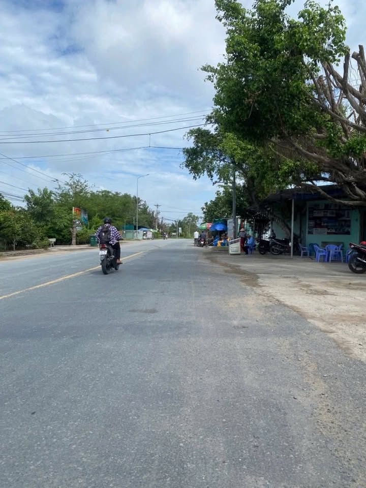 Nhà mặt tiền đường 816, xã Bình Đức, 143m² giá 2.85 tỷ - Sẵn sàng vào ở ngay!