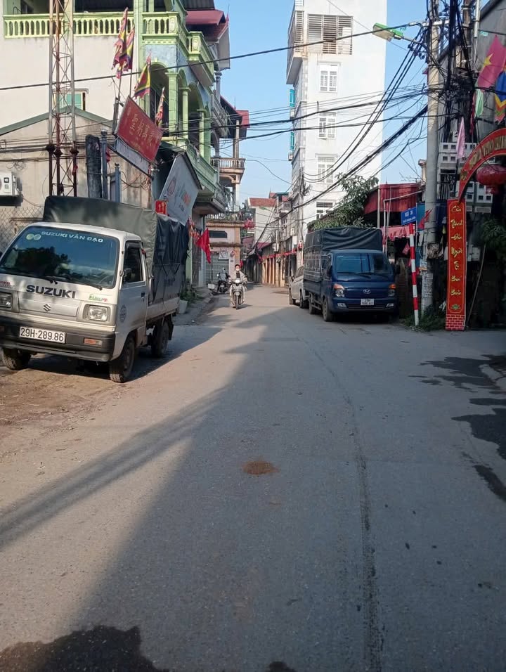 Nhà cấp 4 phường Tây Tựu 30m² giá 4 tỷ - Ô tô đỗ cửa, vị trí thuận lợi!