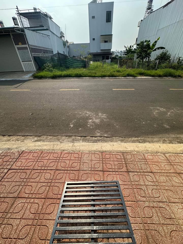 Nhà phố Lương Thế Vinh, Bảo Lộc 114m² giá 5 tỷ - Cần bán gấp, thương lượng tốt!