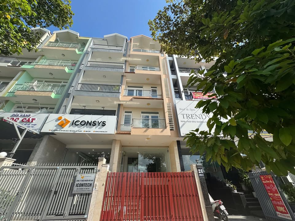 Nhà phố KDC Him Lam, quận 7, 100m² giá 65 triệu - Thang máy tiện nghi!