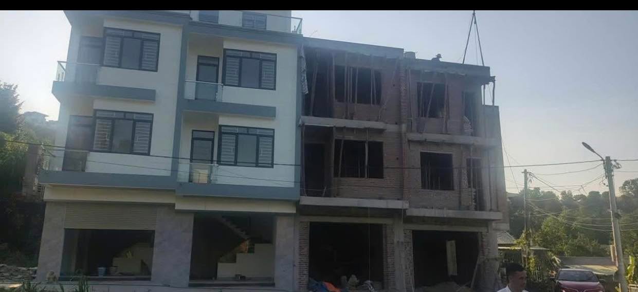 Nhà 3.5 tầng tại Hà Lầm, Hạ Long 50m² - Ô tô đỗ cửa, giá thương lượng!