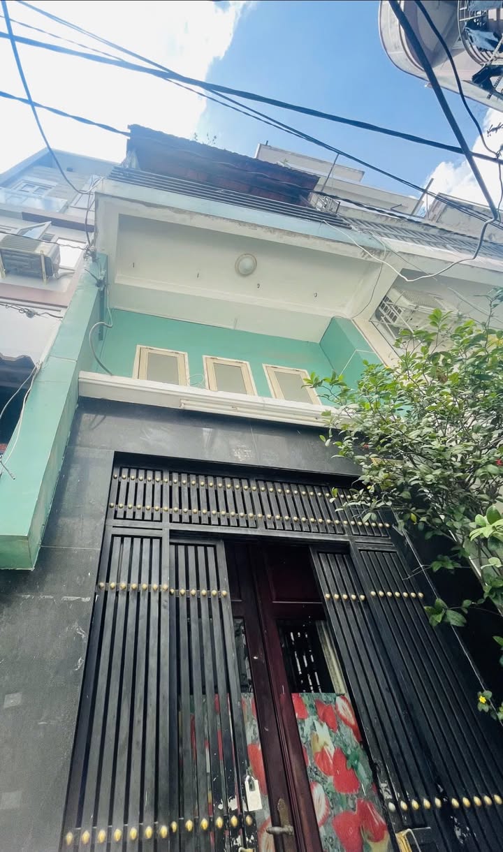 Nhà phố 4 tầng 3 Tháng 2, Quận 10, 37m² - Vị trí thông thoáng, pháp lý rõ ràng!