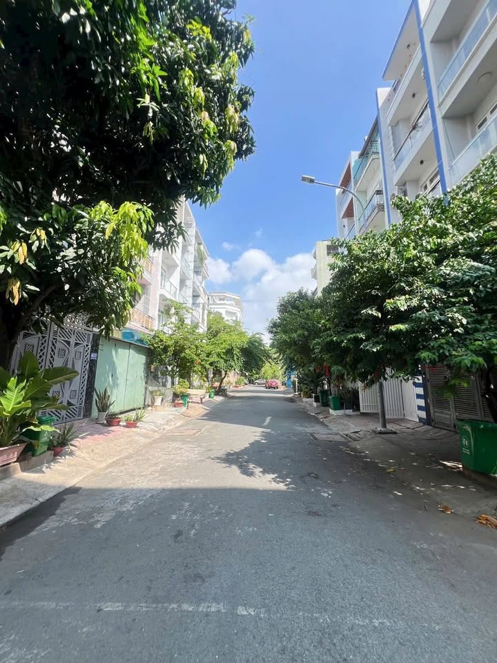 Đất nền Gò Vấp 64m² giá chỉ 7.9 tỷ - Tiện ích đầy đủ, giao ngay!