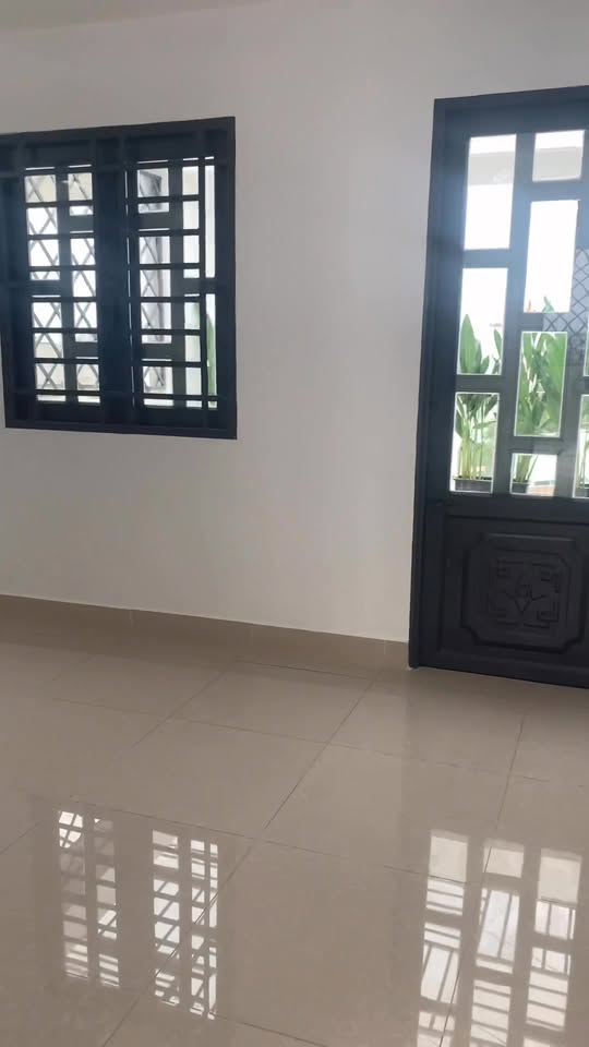 Nhà đẹp An Phú Đông 76m² giá 5.55 tỷ - Full nội thất, tiện nghi ngay!