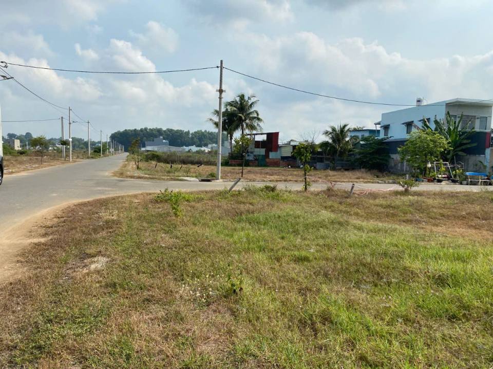 Đất nền Hòa Long Bà Rịa 1000m² giá 5.9 tỷ - Sổ đỏ chính chủ, thương lượng nhẹ!