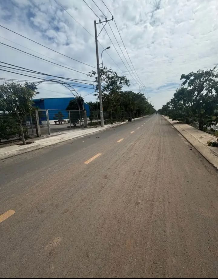 Đất mặt tiền Trương Thị Như Hóc Môn 4800m² giá 24 tỷ - Cơ hội đầu tư tuyệt vời!