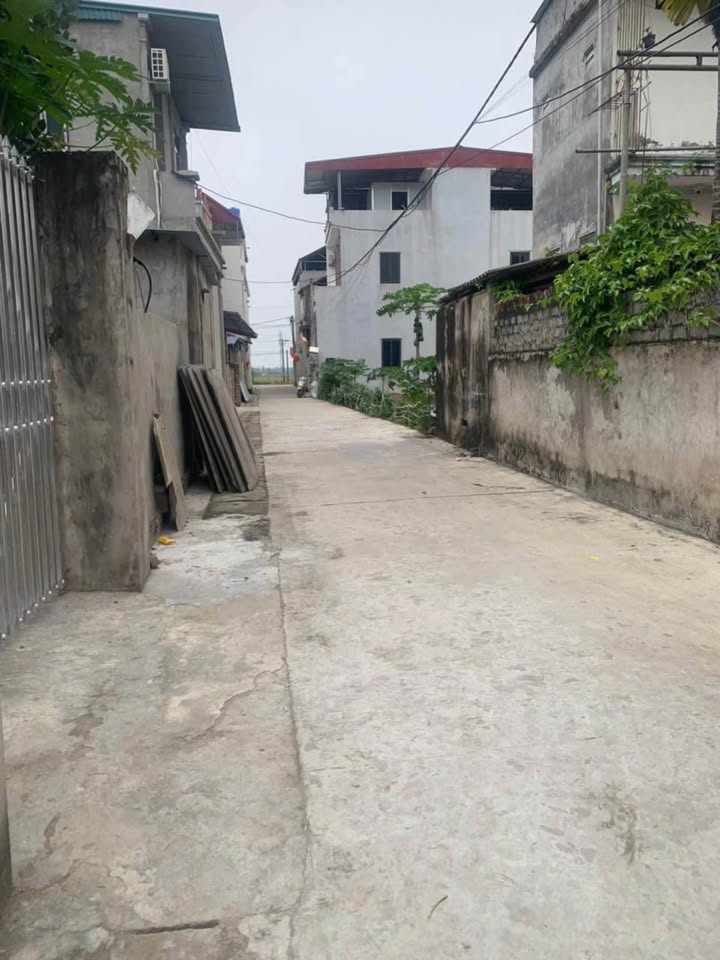 Đất Lô Góc 2 Mặt Tiền tại TDP Trúc Ổ, Bồng Lai, Bắc Ninh - Sổ đỏ chính chủ, Giá chỉ 2 tỷ!