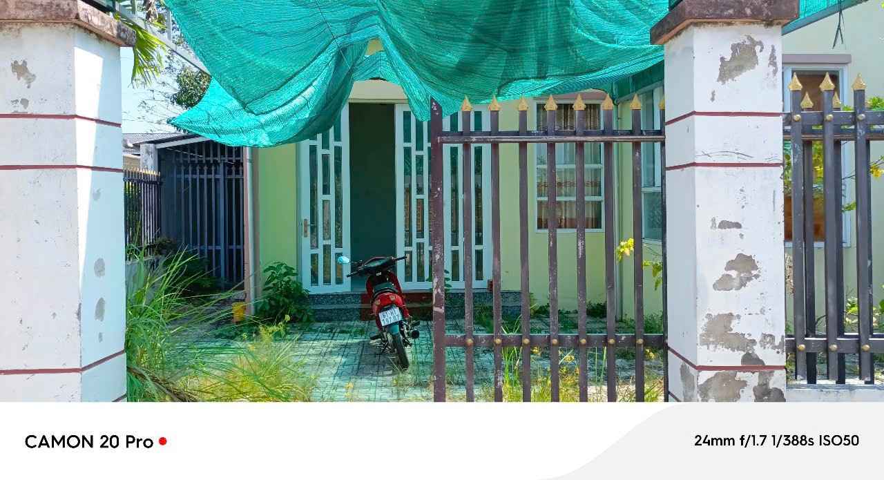 Nhà Phú Khương Bến Tre 230m² giá 2.6 tỷ - Sân vườn thoáng đãng, gần trung tâm!